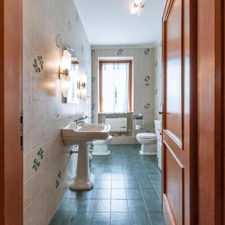 Dei Gelsomini, Residenza Nel